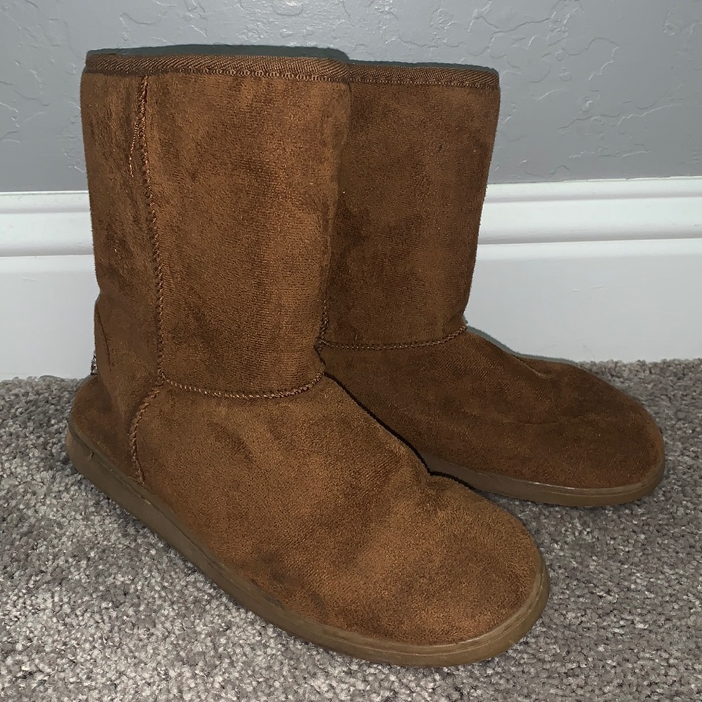 brown boots